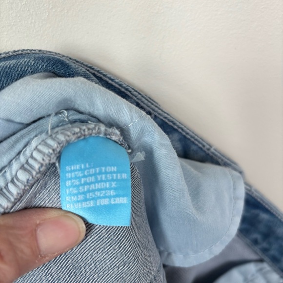 J. McLaughlin Light Wash Straight Leg Jeans Size 10 - Picture 6 of 7